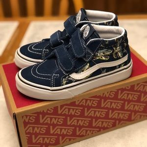 Vans kids zombie shark sk8 size 13 worn once